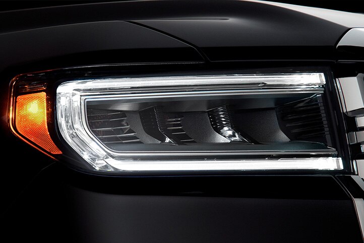Acadia Denali 2021 exterior